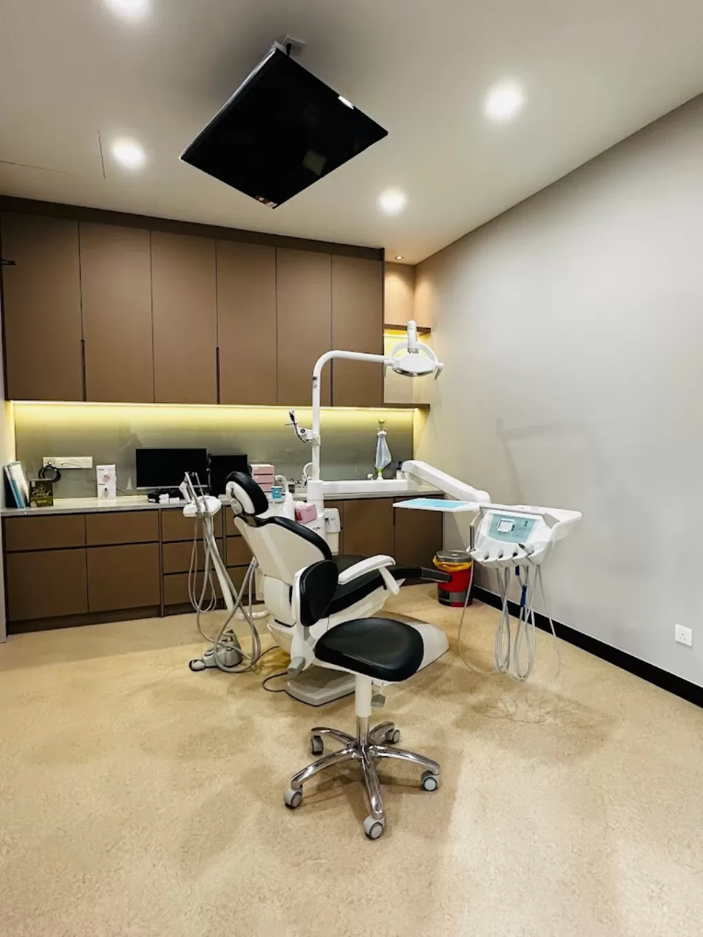 Hello Dental Clinic, Bukit Bintang